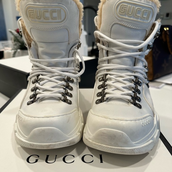Gucci Ankle Fur Boots used twice - Picture 3 of 5